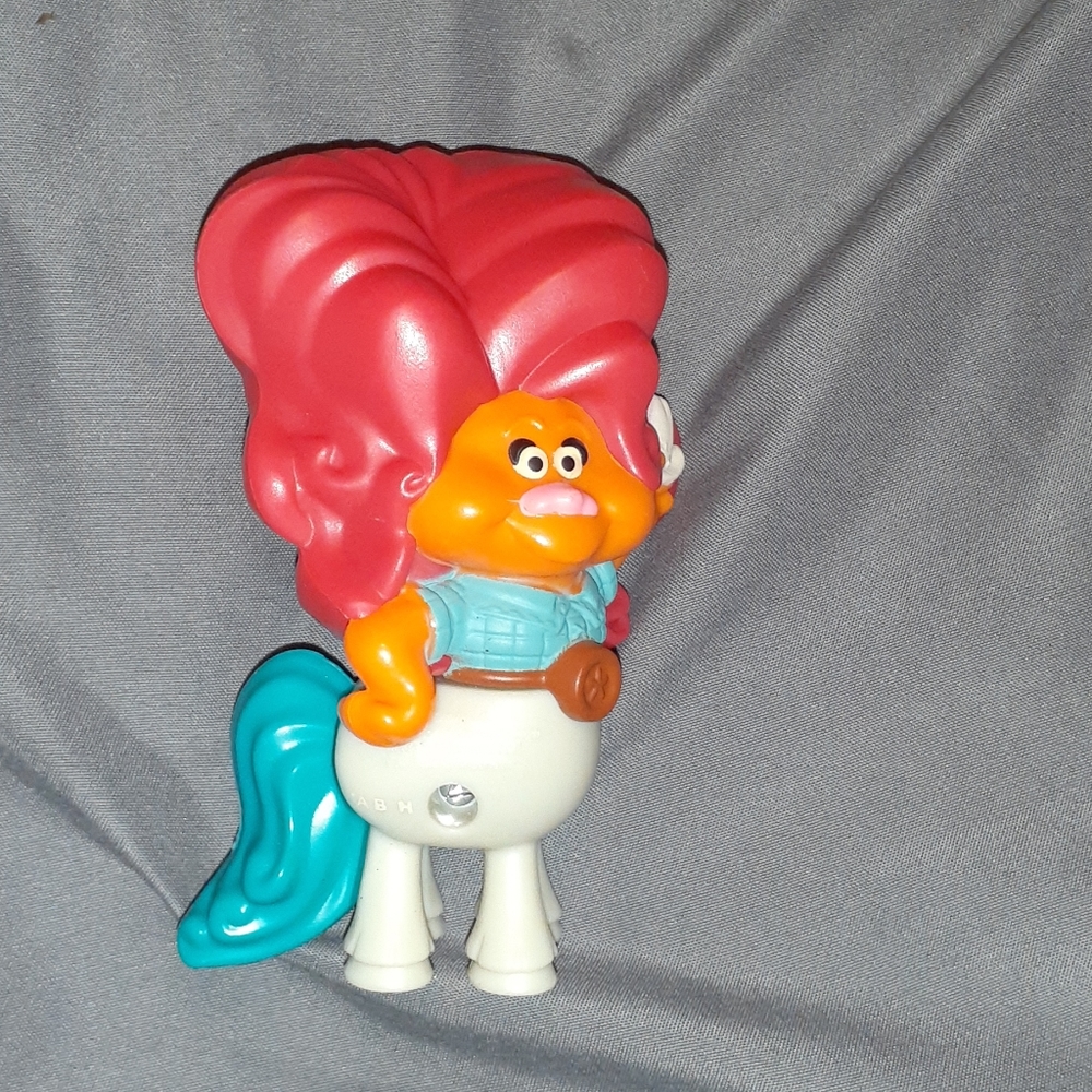 5 toys for $5! Trolls toy - Delta Dawn